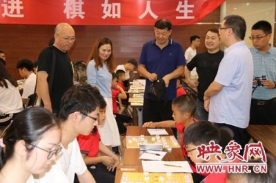 ​巩义市教体局考察团到荥阳市考察象棋文化推广工作