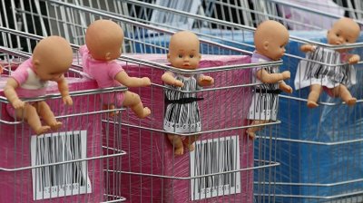 ​俄罗斯游走在法律边缘的产业——代孕