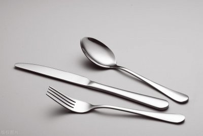 ​410和304餐具哪种安全？410和304不锈钢餐具对比分析
