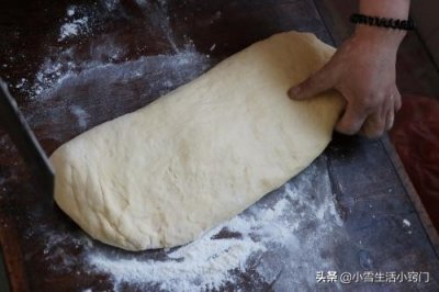 ​如何做出外酥里嫩的油炸大麻花，简单几步，不用买在家也能吃到