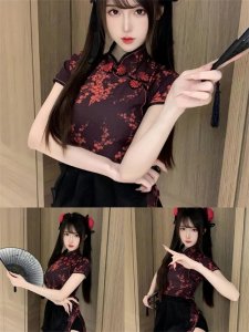 ​腐团儿cos中华娘，过膝袜太诱惑，旗袍开到大腿根，不愧是女神