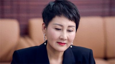 ​她竟是张凯丽的女儿！她既是妈妈的骄傲，也是妈妈的一块心病