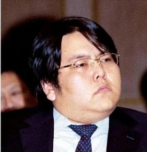 ​豪门婚礼风光一时，山西前首富李兆会败光百亿消失数年，如今在哪
