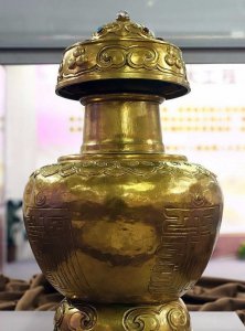 ​金瓶掣签制度