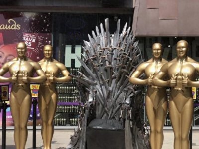 ​美国好莱坞星光大道，和中国香港星光大道，看看有何不同？