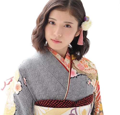 组图：日本新生代女星松冈茉优