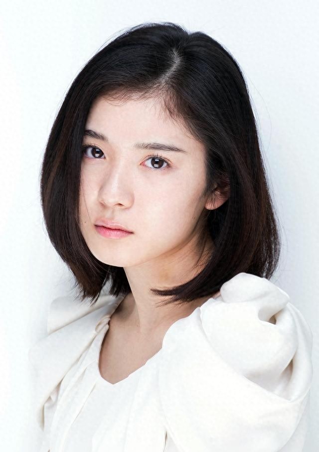 组图：日本新生代女星松冈茉优