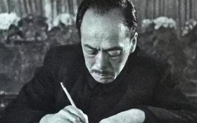 ​康生的儿女为何不姓康而姓张？儿子曾担任“高官”，为何被撤职？