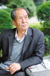 ​文坛老农陈忠实：饱蘸血泪写成《白鹿原》，3个子女都没沾他的光