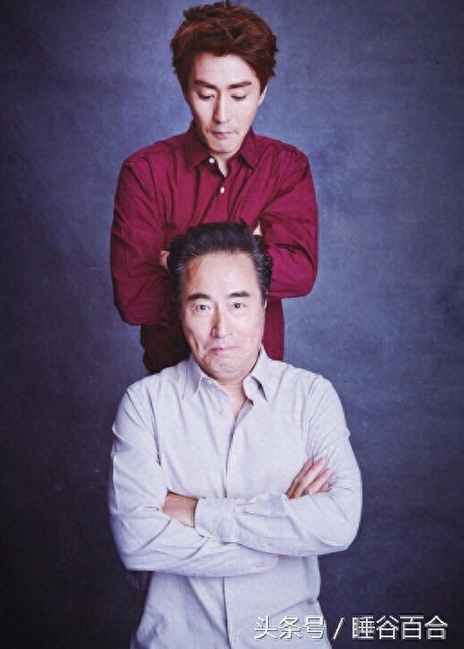 59岁老戏骨杨立新的29岁儿子是当红小生杨玏