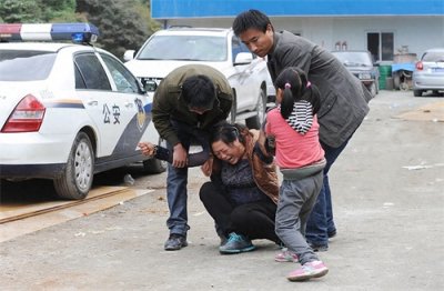 ​人贩子为啥不敢去东北？黄米饭沾凉水，一吃一个不吱声