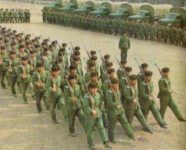 ​值得深思！中国这一步枪在国外成了抢手货，解放军为何要必须撤装