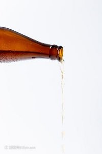 ​87年西凤酒值多钱_1987年西凤酒瓷瓶