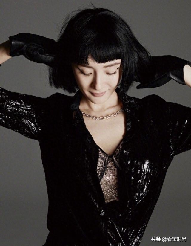 "鏉ㄥ箓鍏湀ELLE灏侀潰澶х墖锛屼繌鐨煭鍙戞柊閫犲瀷锛屾竻鐖藉噺榫?