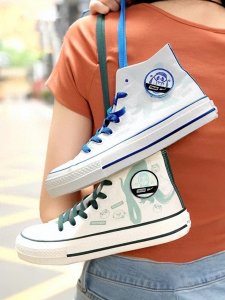 ​春季潮流先锋：回力联名系列领航00后穿搭宇宙