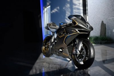 ​赛场上的艺术品，奥古斯塔F4经典跑车即将回归？