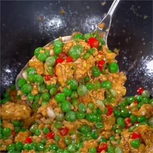 ​豌豆的吃法和做法，豌豆遇上鸡蛋：简单家常，营养满满的美味盛宴