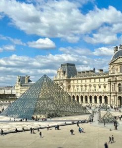 ​卢浮宫三大镇馆之宝