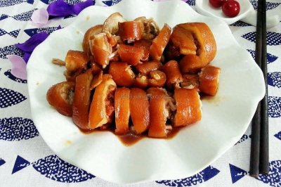 ​在家做卤菜，教你简单做法，又香又入味儿，比买的更好吃