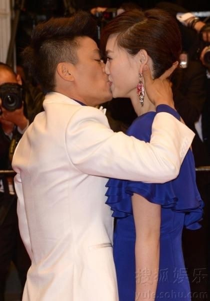 王宝强和马蓉在一起的生活照 这些自拍照 看上去挺甜蜜的