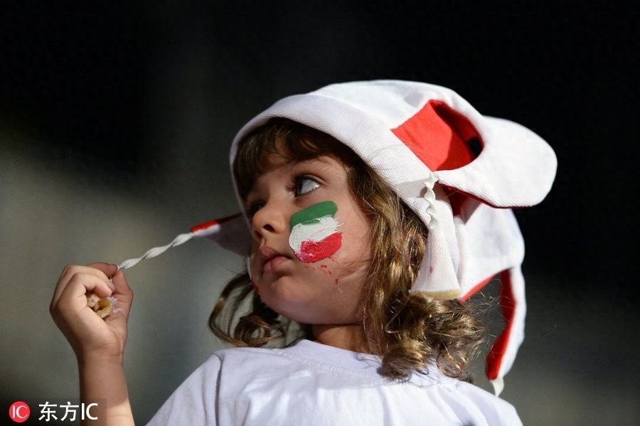 伊朗女球迷合辑 你不戴头巾的样子真美