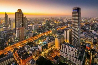 ​在曼谷，坐地铁是比较方便快捷的，需要提前稍微做功课