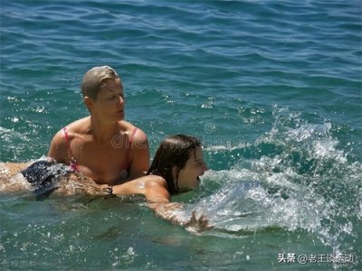 ​学会游泳并不难，掌握这几个技巧就行了