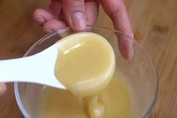 烙好吃的油饼,不用烫面不抹油,记住3个技巧,饼又香又软层次多