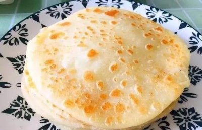 ​烙好吃的油饼，不用烫面不抹油，记住3个技巧，饼又香又软层次多