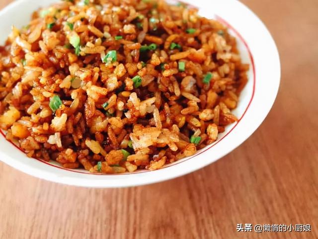 怎样做炒米饭又好吃又简单（试试这9种炒米饭）(8)