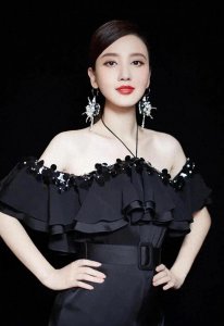 ​张萌：艺术人生与爱心传递