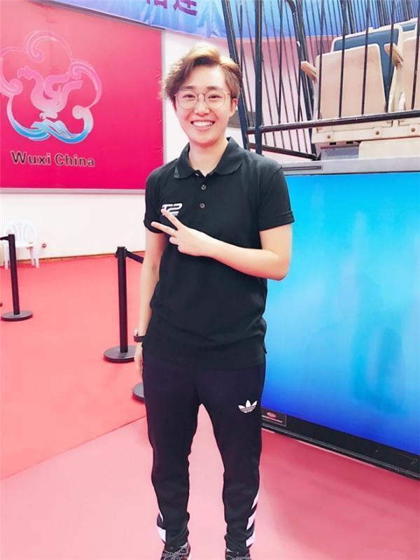 可怜!31岁华裔国手为金牌摔成脑震荡,却遭新加坡乒协冷血抛弃