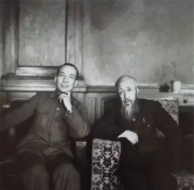 鲁迅独子周海婴一生酷爱摄影，其中一幅作品网友评论：这是穿越了