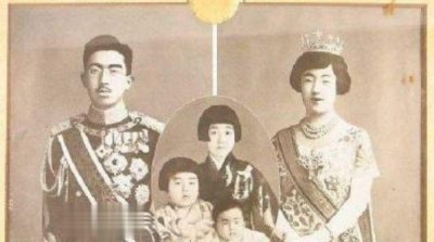 ​日本天皇“首次访华”，欢迎宴上却要求撤掉一道菜，被中国拒绝