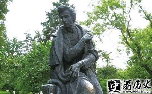 肖邦雕像