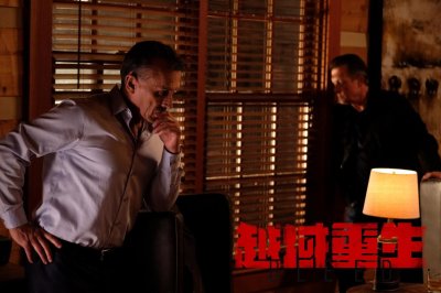 ​电影《越域重生》震撼上线 命悬一线绝地殊死一搏