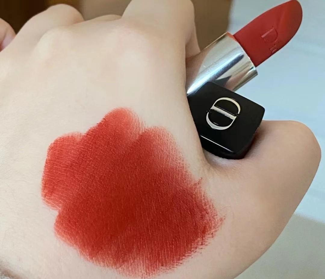 最适合黄皮的口红色号排行（黄皮肤适合什么颜色口红）(图3)
