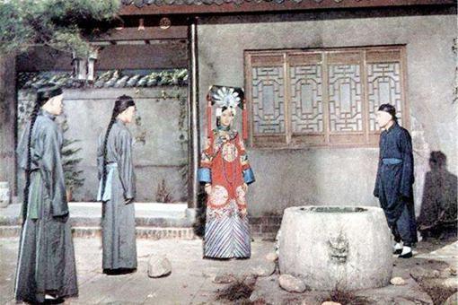 珍妃井连头都塞不进去,慈禧是怎么把珍妃推下去的?