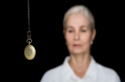 ​自我催眠的科学原理：揭开心理暗示的秘密！