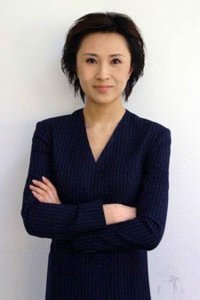 ​裴新华：从“气象一姐”到慈善先锋，她的人生新篇章