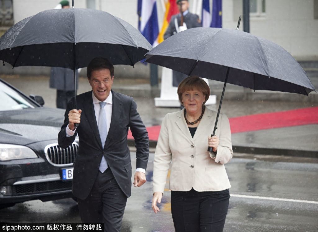 他是亲民又帅气的荷兰首相!每天骑自行车上下班 曾立志要学中文