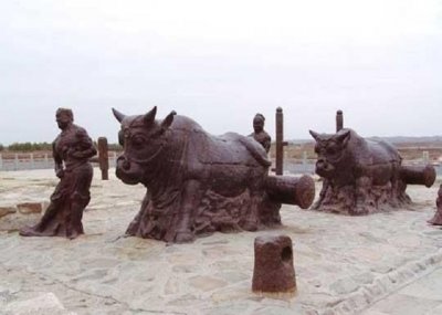 ​1200年的黄河铁牛重见天日，为啥捞出后露天摆放不保护？