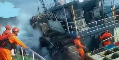 又对大陆渔民动手，台当局扣押13人，不到24小时山东舰现身台海