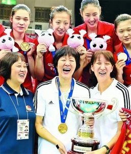 ​体育总局正式任命！中国女排第一掌门人终于上任，郎平如释重负