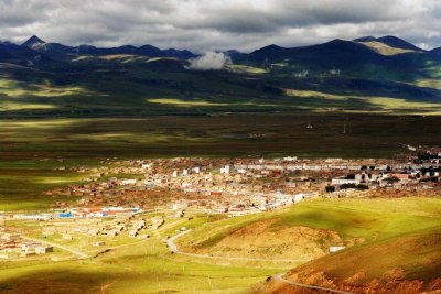 理塘属于哪个省哪个市（理塘的具体地理位置在哪里）