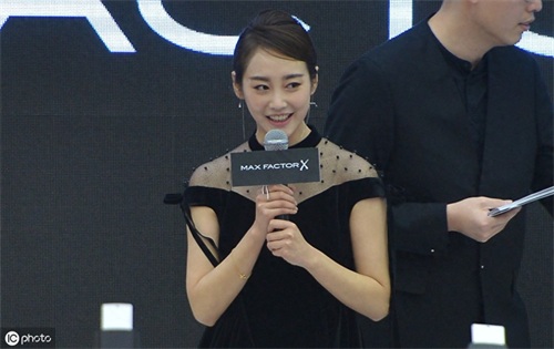 李纯，最美的10张照片欣赏，皮肤白皙，气质优雅