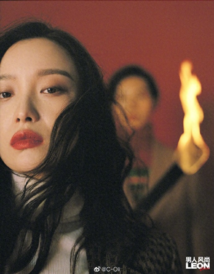 倪妮携手男模张航登开年刊封面，LEON首位封面女郎，气场不输男模