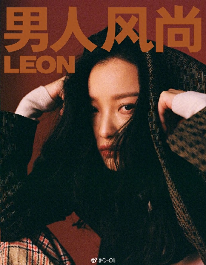 倪妮携手男模张航登开年刊封面，LEON首位封面女郎，气场不输男模