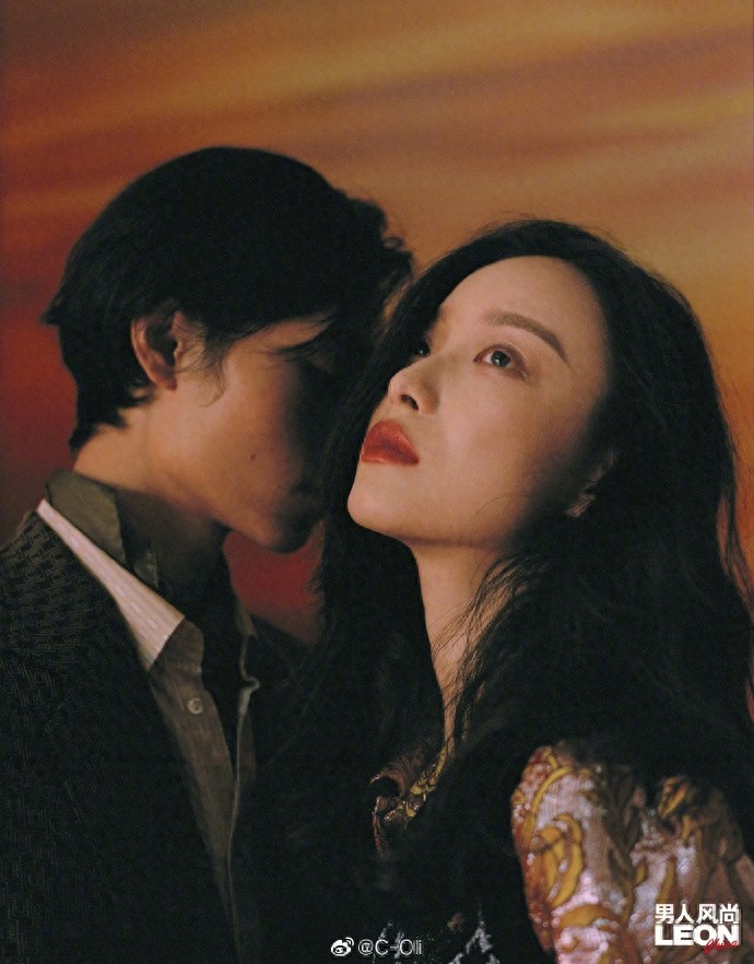 倪妮携手男模张航登开年刊封面，LEON首位封面女郎，气场不输男模