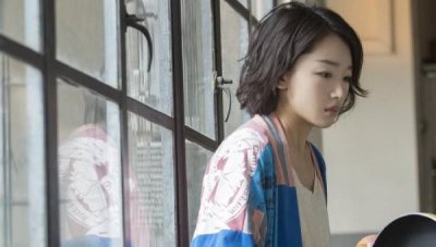 ​有种“整容”叫周冬雨换发型，“寸头照”曝光后，帅到掉渣不敢认